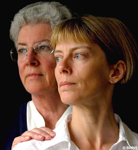 LesbiansSWNS_468x507.jpg
