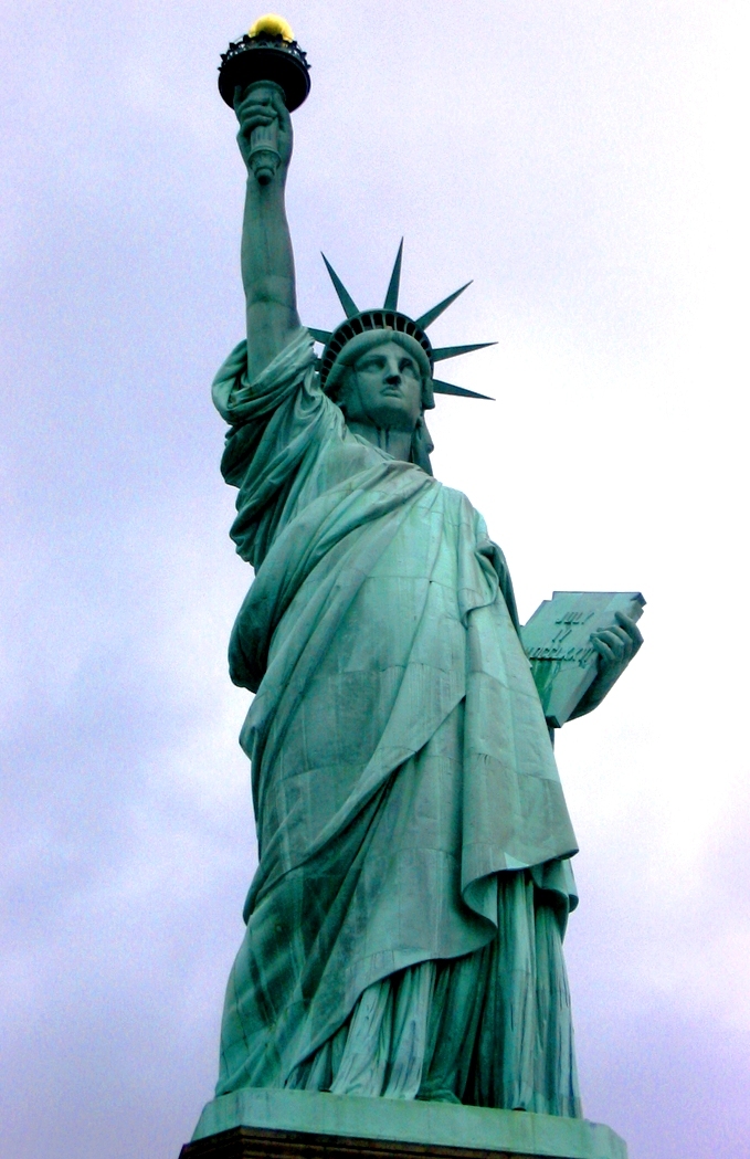 Statue_of_Liberty_-_USA_crop.jpg