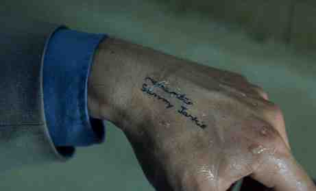 large-memento-blu-ray5.jpg