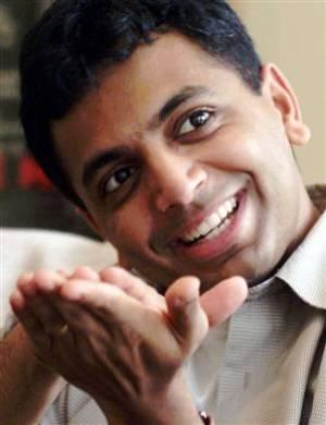 Shyamalan.jpg