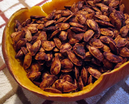 maple_roasted_pumpkin_seeds.jpg