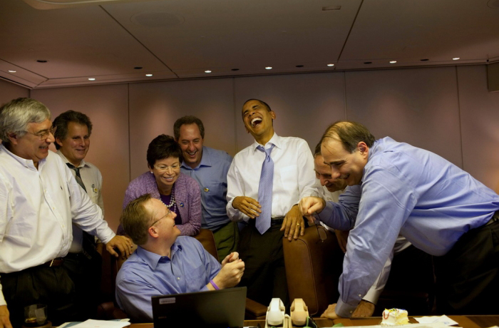 1273232333-obama-laughing.jpg