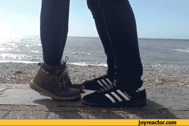 gif-guy-forever-alone-672796.gif