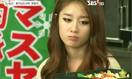 jiyeon-sad-face.gif