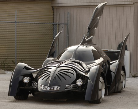 batmobile-remakes-11.jpg