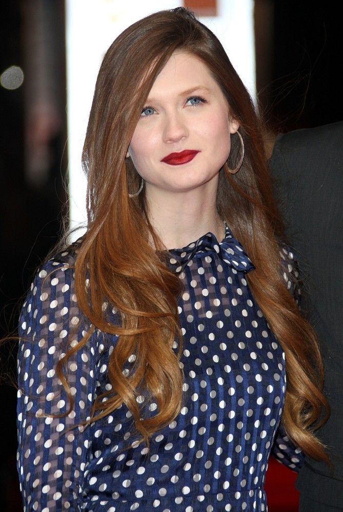 bonnie-wright-orange-british-academy-film-awards-2012-01.jpg