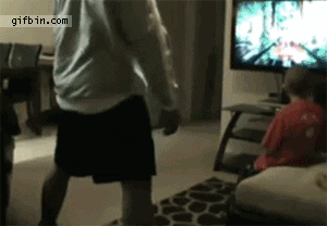 1296151172_dad-playing-on-kinect-hits-daughter.gif